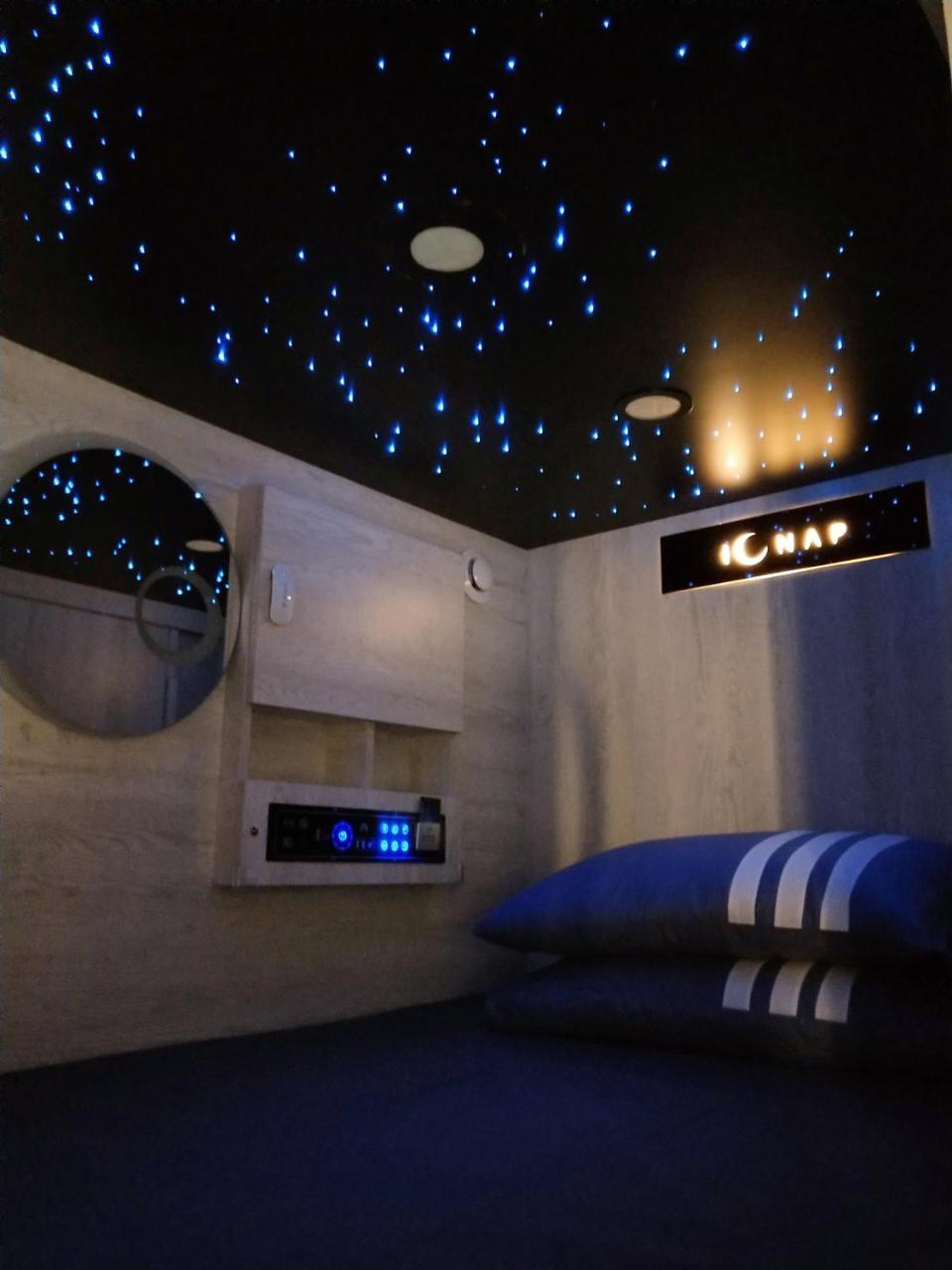 L'Etoile De Mer Mong Kok - Capsule Hotel Цзюлун Экстерьер фото